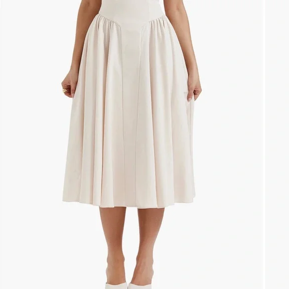 elegant cream midi dress Avec Les Filles Women's Sweetheart Neck Midi Dress - Cream main image 1